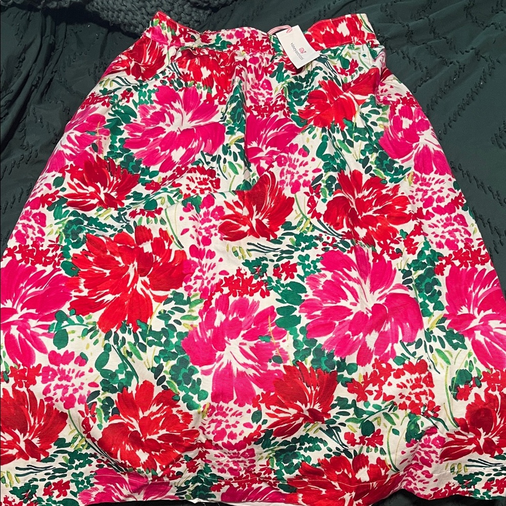 NWT Vineyard Vines Floral Pink and Red Women's Skirt